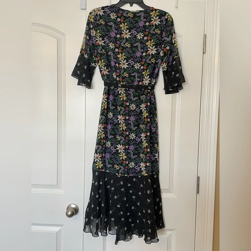 Taylor Floral Dress NWOT - Picture 2 of 6